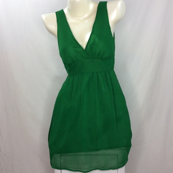 Forever 21 Dresses & Skirts - Emerald green dress